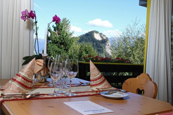 Aufenthalt im Hotel de l'Ardève - 1 Nacht inkl. Eintritt ins Thermalbad Ovronnaz & Entdeckungsmenü 8 