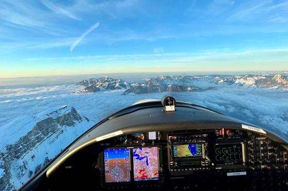 Schnupperflug in Zürich/Zug - 30 Minuten selber fliegen für 1 Person  
