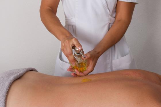 Massage relaxant de 60 minutes  - avec des huiles végétales bio (pour 1 personne) 2 