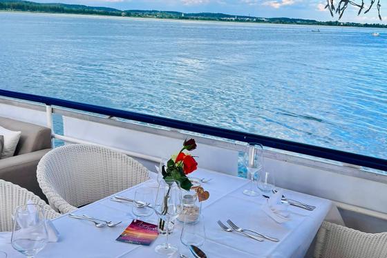 Lunch auf dem Schiff - im Hafen Ermatingen für 2 Personen 4 