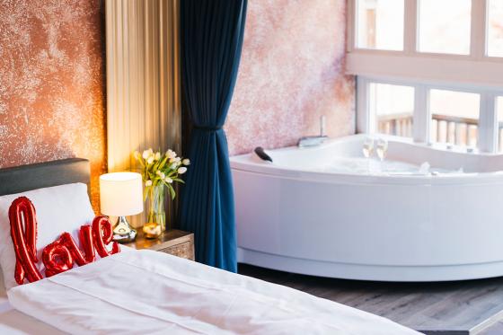 Loveroom Superior mit Whirlpool - 2 Nächte inkl. romantisches 4-Gang-Menü 6 