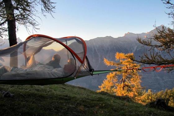 Schlafen im schwebenden Zelt - für zwei Personen 1 