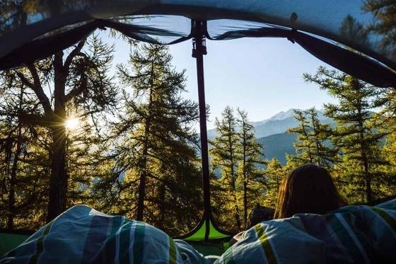 Schlafen im schwebenden Zelt - für zwei Personen 4 
