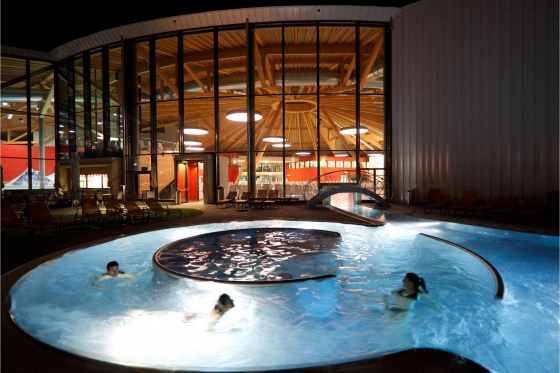 -Journée bien-être à Aquabasilea - Massage de 50 min, sauna & hammam inclus 3 