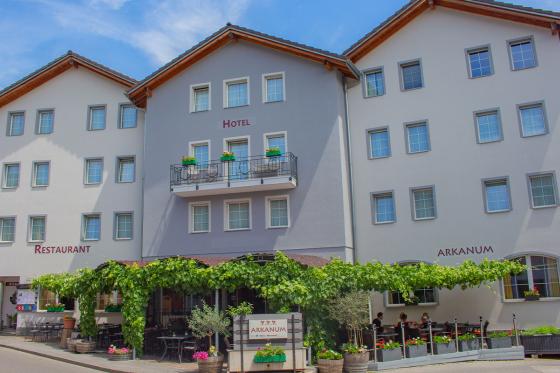 Escape Game en Valais - 1 nuit avec repas du soir à 4 plats pour 4 personnes 1 