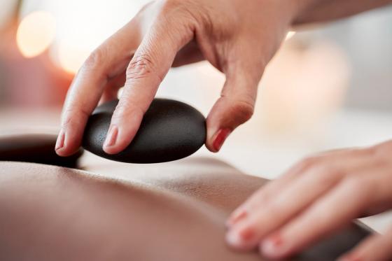 Massages aux pierres chaudes  - 90 minutes de massage + 20 minutes détente pour 1 personne 2 