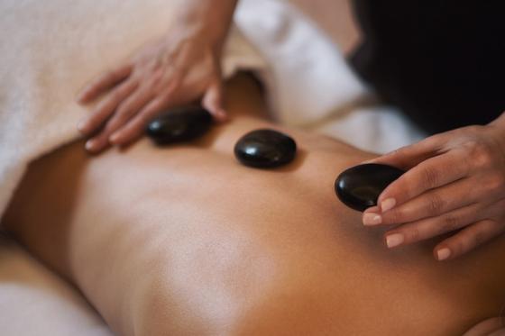 Massages aux pierres chaudes  - 90 minutes de massage + 20 minutes détente pour 1 personne 3 