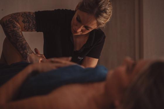 Massages aux pierres chaudes  - 90 minutes de massage + 20 minutes détente pour 1 personne 5 