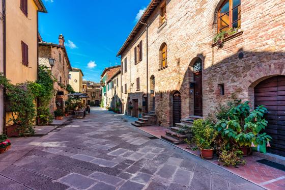 Roadtrip surprise en Italie - 2 jours en hôtel 3* ou plus, en semaine, pour 2 personnes 9 