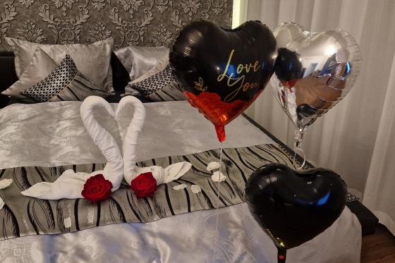 Day Spa - in Crystal Luxury Suite mit Whirlpool, Sauna und Knabberteller für 2 7 