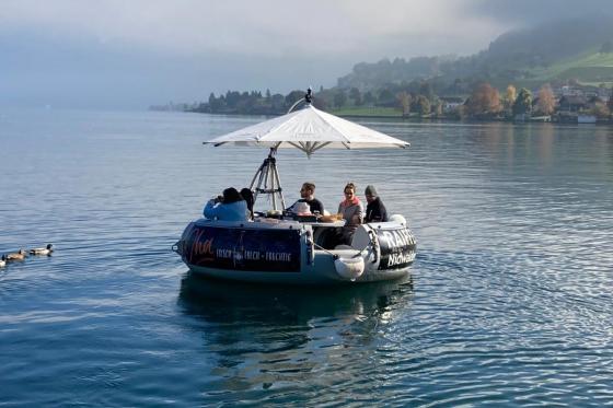 BBQ-Boot mieten - 2 Stunden auf dem Vierwaldstättersee für bis zu 10 Personen 1 