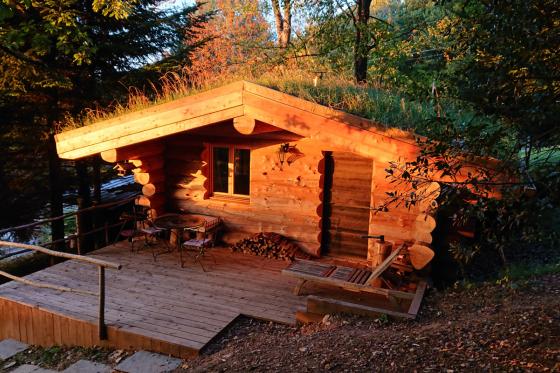 Séjour avec Spa en cabane - 1 nuit avec petit déjeuner inclus pour 2 personnes  