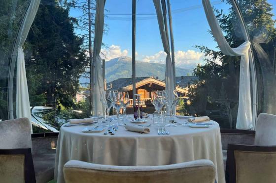 Menu à 3 plats dans un igloo - Repas surprise à Crans-Montana pour 2 personnes  