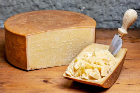 Käse & Wein Degustation - im historischen Käsekeller für 2 Personen 3 