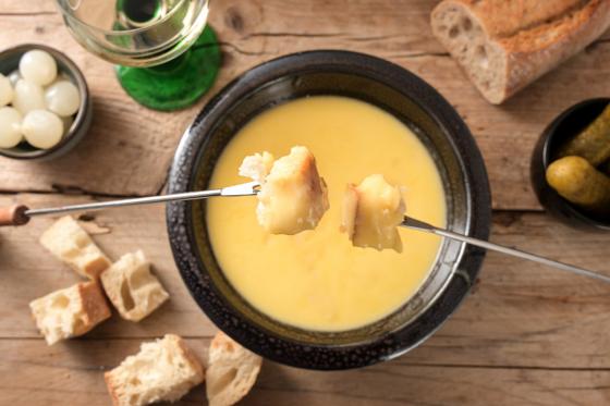 Alpenkräuter-Käsefondue - mit Aussicht auf den Vierwaldstättersee für 2 Personen 1 