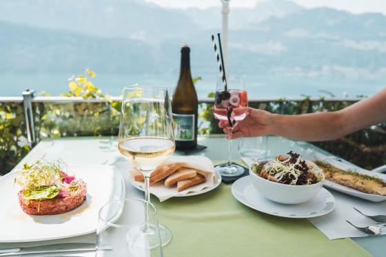 Alpenkräuter-Käsefondue - mit Aussicht auf den Vierwaldstättersee für 2 Personen 6 