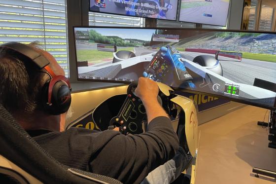 Formel-1-Simulator  - 60 Minuten Rennsport-Erlebnis für 1 Person 2 