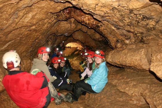 Höhlenraclette à discrétion - in der Grotte de la Cascade für 2 Personen 5 