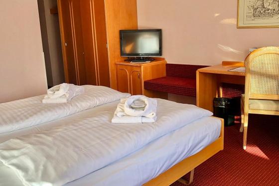 Wellness à Loèche-les-Bains - 1 nuit à l'hôtel 3* Maison Blanche et accès au centre thermal 9 