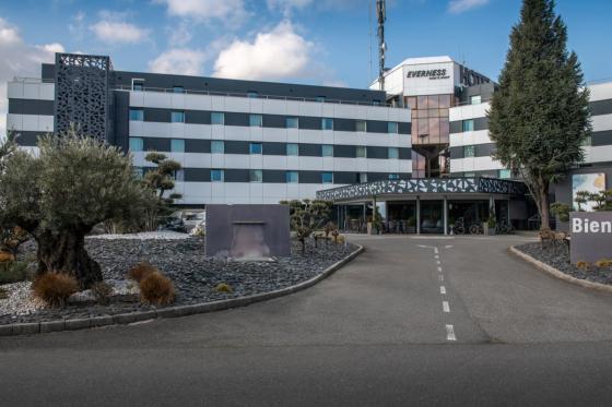 Escape Game à l'hôtel  - Séjour mystère face au Léman avec petit déjeuner pour 2 personnes  5 