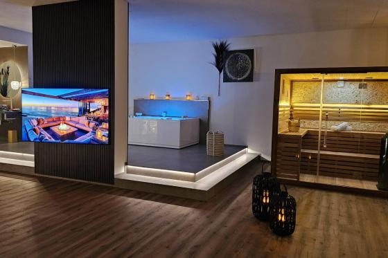 Wellness Übernachtung - in Diamond Luxury Suite mit Whirlpool, Sauna und Knabberteller für 2 4 