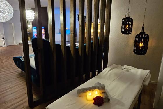 Wellness Übernachtung - in Diamond Luxury Suite mit Whirlpool, Sauna und Knabberteller für 2 8 