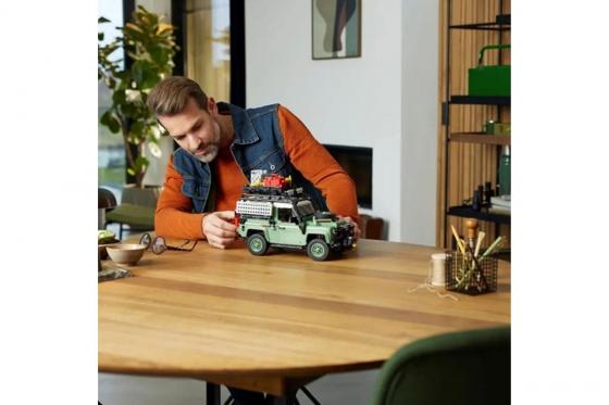 LEGO Land Rover - Classic Defender 90 (10317) 7 