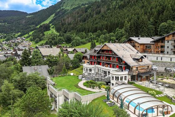 Aufenthalt & Fondue in einem Iglu - 1 Nacht mit Halbpension für 2 Personen 1 