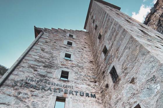 Dîner valaisan - dans la tour historique de Stockalper à Gondo pour 2 personnes 6 
