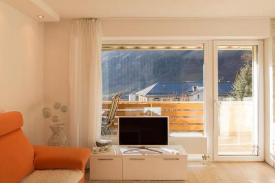 Wellness in Leukerbad  - Übernachtung mit Eintritt ins Thermalbad für 2 Personen 4 