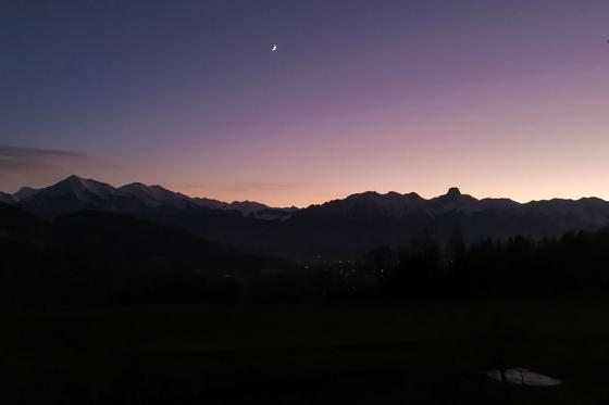 Schlafen im Stall - Übernachtung im Hängebett neben Tieren für 2 Personen 6 