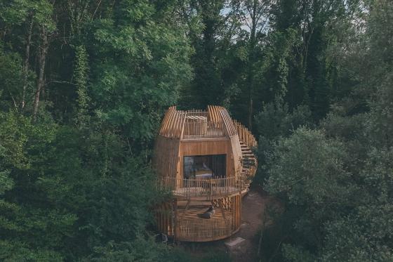 Séjour dans une cabane sur pilotis - 1 nuit pour 2 personnes avec petit déjeuner & spa  
