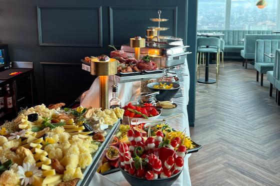 Brunch über Winterthur - Buffet à discretion im Rooftop inkl. Getränke für 2  1 