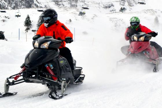 Bobsla & Fondue in Engelberg - Schneetöff, MoonBike & Bobsla fahren für 2 Personen 2 