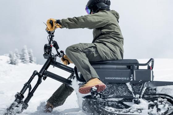 Bobsla & Fondue in Engelberg - Schneetöff, MoonBike & Bobsla fahren für 2 Personen 3 