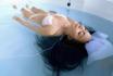 Floating 60 Minuten - inkl. Rückenmassage für 1 Person 