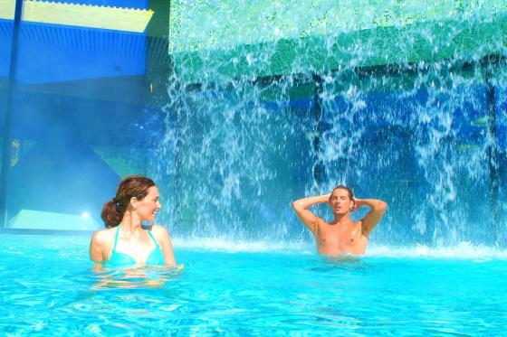 Bains & repas à Charmey - Entrées 3 heures aux bains et repas pour 2 personnes 12 