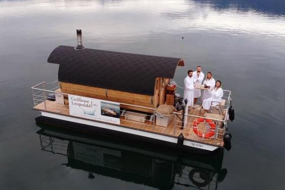 Sauna flottant - Sur le lac de Zurich pour 1 à 6 personnes | Late Night.  