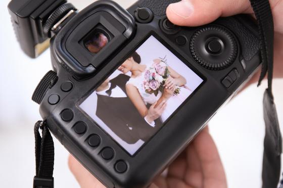 Shooting photo professionnel en couple ou seul(e) - Portrait, photos de couple et photos de grossesse  