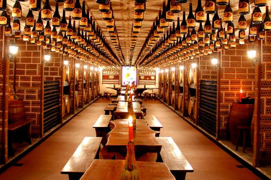 Weinstock Patenschaft - 10 Jahre Patenschaft & 1 personalisierte Flasche pro Jahr 2 