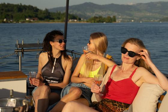 Grillboot - auf dem Zürichsee Mo - Mi für 10 Personen 4 