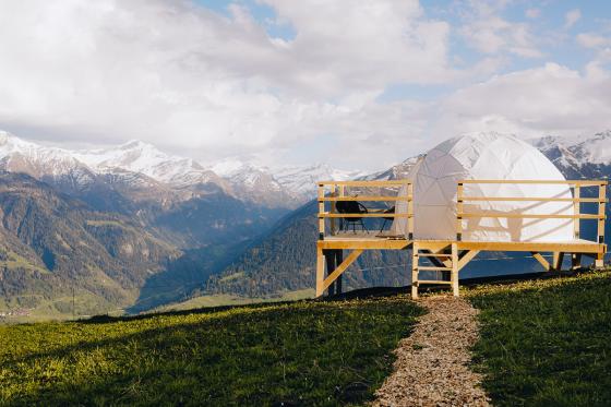 Bubble-Suite Übernachtung - mit Bergfenster inkl. Hotpot für 2 Personen  