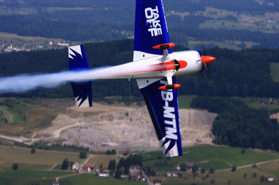 Vol acrobatique - à Bienne-Kappelen 1 