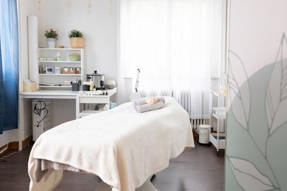 Gesichtsbehandlung - inkl. Getränk für 1 Person 2 