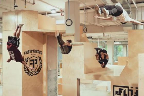 Ninja Parkour - Tageseintritt für 1 Erwachsene 3 