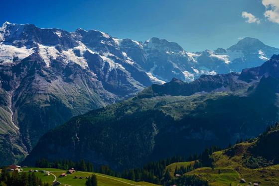 Überraschungstag in der Schweiz - mit personalisiertem Reiseplan und Begleitguide für 2 Personen 1 