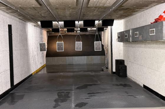 Indoor Schiessanlage - 3 Waffen nach Wahl, Mi-Fr für 1 Person  