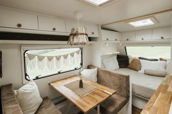 Wohnwagen Übernachtung - mit Fondue & Frühstück für 2 Personen  