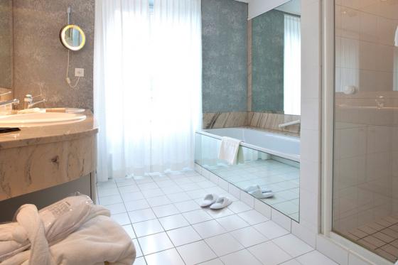 Séjour wellness en Valais - 1 nuit en Junior Suite avec petit déjeuner pour 2 personnes 6 