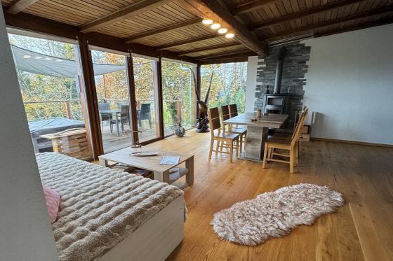 Séjour spa romantique - avec jacuzzi privatif & bouteille de champagne, pour 2 personnes 2 